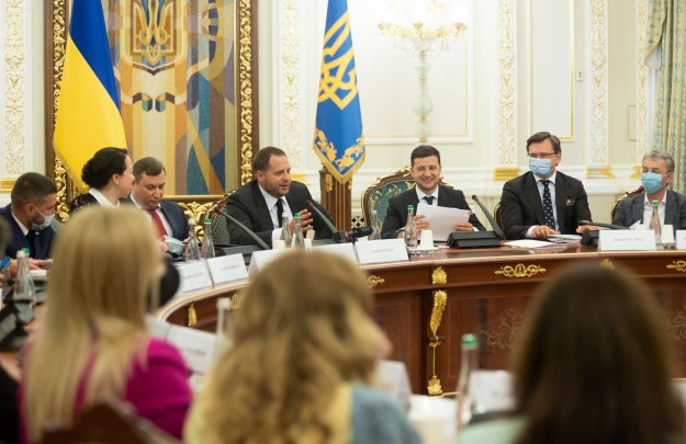 Президент провів нараду щодо стану справ в українському кінематографі, проблем та перспектив його розвитку