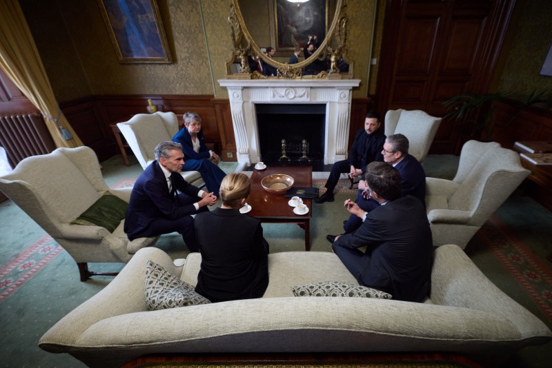 Домовленість щодо «гріпенів», нові санкційні кроки проти Росії, розширення ініціативи PURL і збільшення енергетичної підтримки України – ключові результати дипломатичної роботи Президента в жовтні Домовленість щодо «гріпенів», нові санкційні кроки проти Росії, розширення ініціативи PURL і збільшення енергетичної підтримки України – ключові результати дипломатичної роботи Президента в жовтні