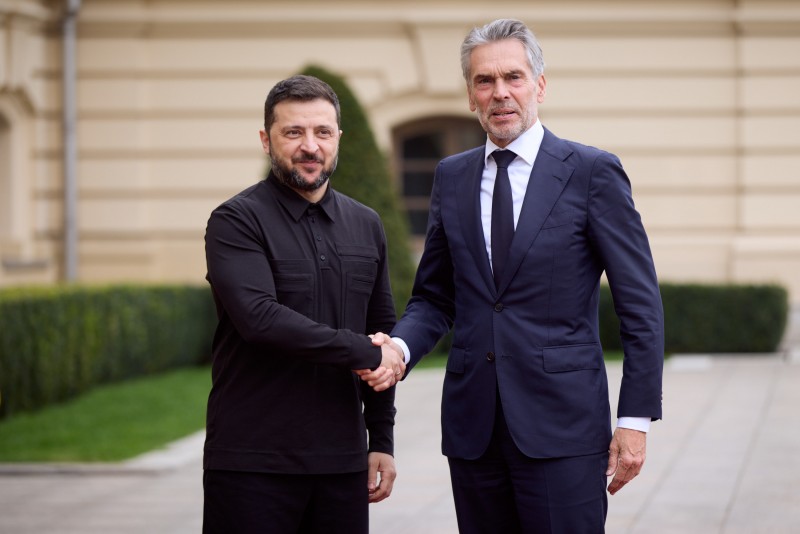 Домовленість щодо «гріпенів», нові санкційні кроки проти Росії, розширення ініціативи PURL і збільшення енергетичної підтримки України – ключові результати дипломатичної роботи Президента в жовтні Домовленість щодо «гріпенів», нові санкційні кроки проти Росії, розширення ініціативи PURL і збільшення енергетичної підтримки України – ключові результати дипломатичної роботи Президента в жовтні