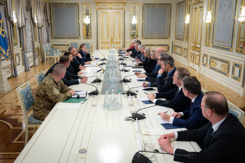 Посилення ППО та розширення програми PURL – Президент зустрівся з представниками країн при НАТО  Посилення ППО та розширення програми PURL – Президент зустрівся з представниками країн при НАТО