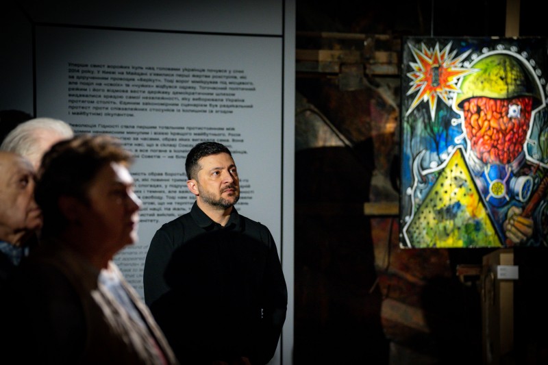 Президент зустрівся з діячами культури напередодні Всеукраїнського дня працівників культури та майстрів народного мистецтва Президент зустрівся з діячами культури напередодні Всеукраїнського дня працівників культури та майстрів народного мистецтва