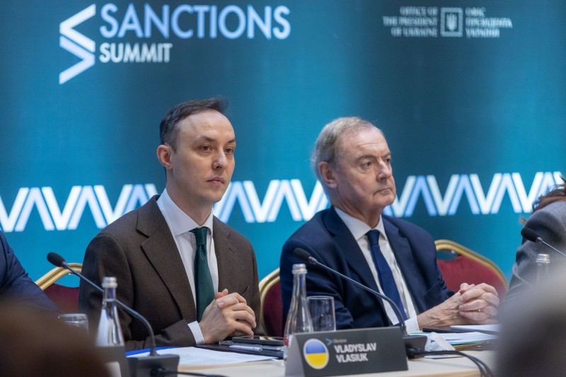 Представники 20 країн та Євросоюзу обговорюють вплив санкцій на Росію та координують подальші кроки під час Київського санкційного саміту Представники 20 країн та Євросоюзу обговорюють вплив санкцій на Росію та координують подальші кроки під час Київського санкційного саміту