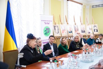 Перша леді Олена Зеленська взяла участь у відкритті виставки «Історія крізь обличчя»