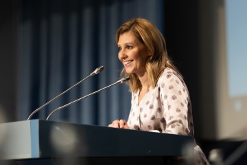 Дружина Президента виступила на Конгресі педіатрів