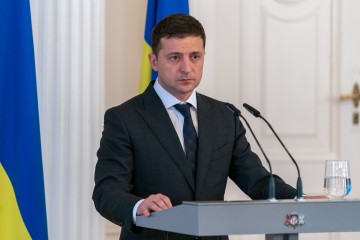 Україна зацікавлена у поверненні незаконно виведених у Латвію активів українських екс-чиновників – Президент