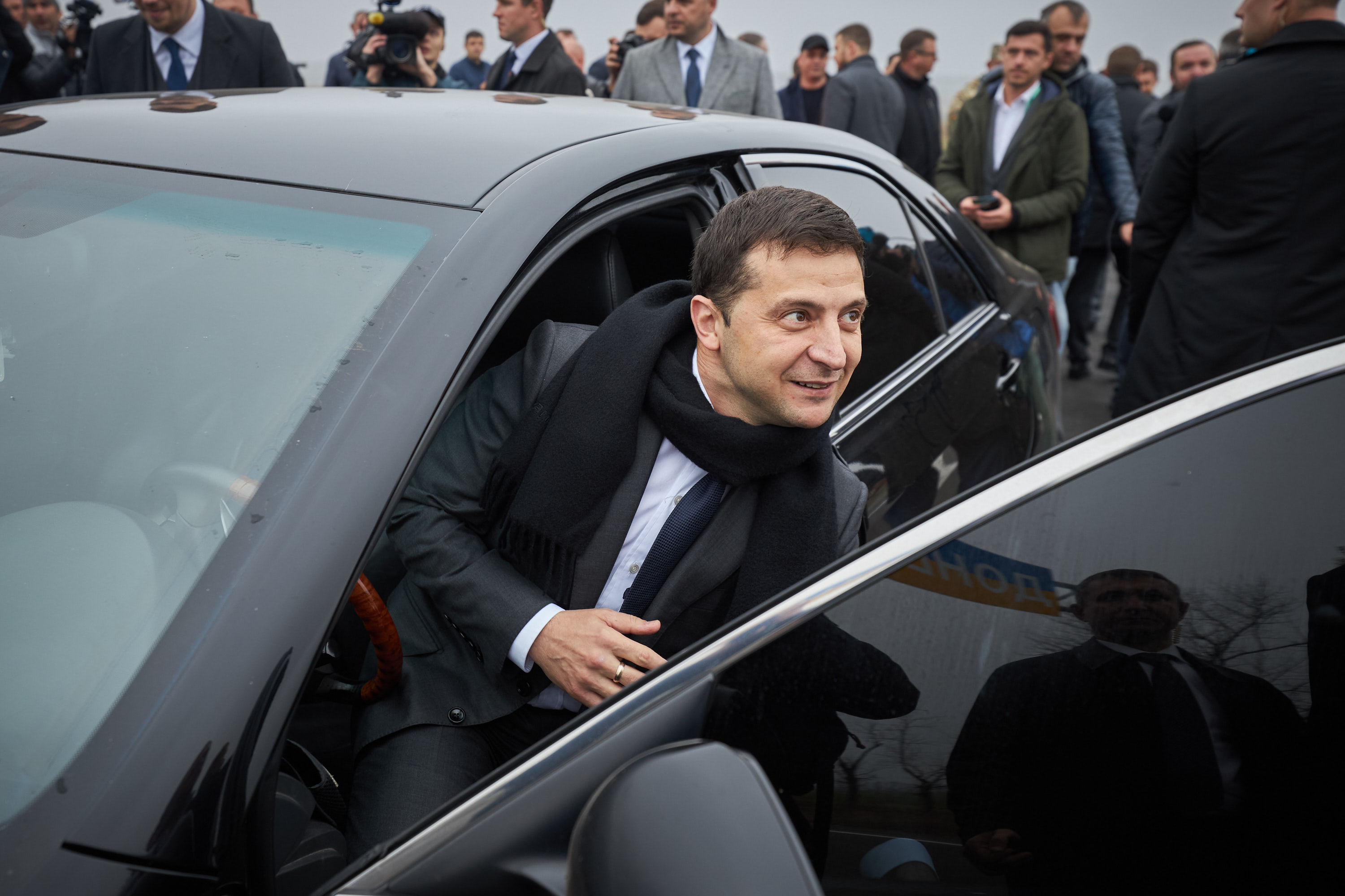 Где сейчас находится депутат. Зеленский. Владимир Зеленский. Владимир Зеленский кортеж. Президент Украины Зеленский кортеж.