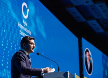 Volodymyr Zelenskyy: Ukraine today is a diamond that needs to be faceted with internal reforms and external investments
