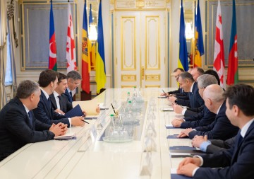 Volodymyr Zelenskyy suggested continuing the process of simplification of procedures of border crossing by citizens of GUAM countries