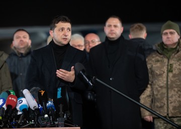 Volodymyr Zelenskyy: We are working over the issue of the release of Ukrainians detained in Crimea