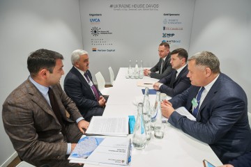 Volodymyr Zelenskyy met with CEO of SOCAR