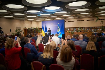 Зустріч Володимира Зеленського з лауреатами премії Президента України для молодих вчених 2019 року в Національній бібліотеці імені В. І. Вернадського