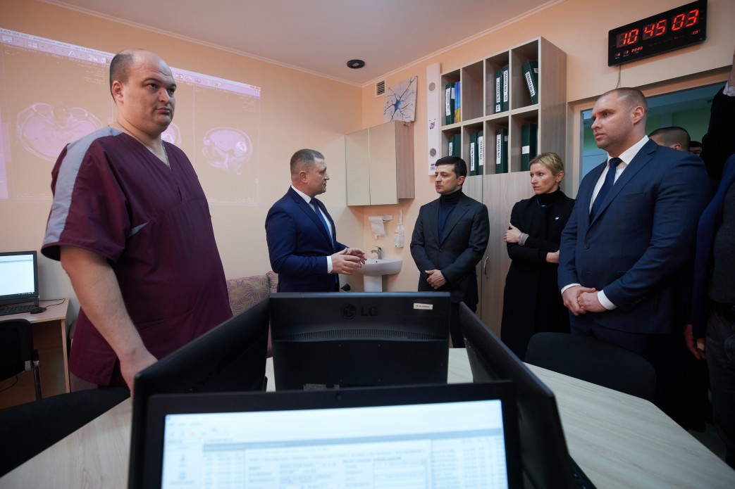Володимир Зеленський ознайомився з перебігом капітального ремонту Полтавської обласної клінічної лікарні