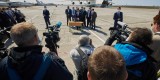 Президент України Володимир Зеленський взяв участь у зустрічі літака Ан-225 «Мрія», який доправив з Китаю понад 100 тонн медзасобів для боротьби з поширенням COVID-19, 23 квітня 2020 року