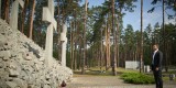 Президент України Володимир Зеленський відвідав Національний історико-меморіальний заповідник «Биківнянські могили» та взяв участь у заходах до Дня пам’яті жертв політичних репресій, 17 травня