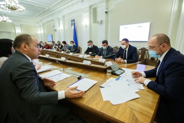 A three-month stockpile of assets to combat COVID-19 is to be formed in Ukraine - a meeting on medical procurement with the participation of the Head of the President's Office
