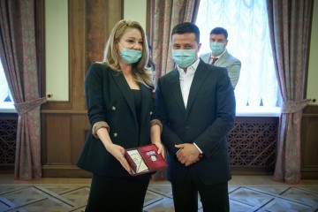 Президент Володимир Зеленський вручив державні нагороди, присвоєні з нагоди Дня Конституції