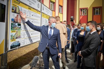 Volodymyr Zelenskyy got himself acquainted with the implementation of the National Program “Great Construction