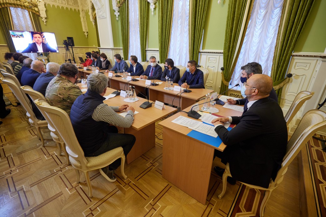 У День Гідності та Свободи Президент за допомогою відеозв’язку поспілкувався з учасниками трьох революцій 