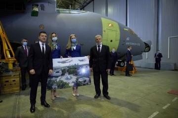 For the first time since independence, the state orders three new Ukrainian An-178 aircraft from Antonov, which will be delivered to the army - Volodymyr Zelenskyy