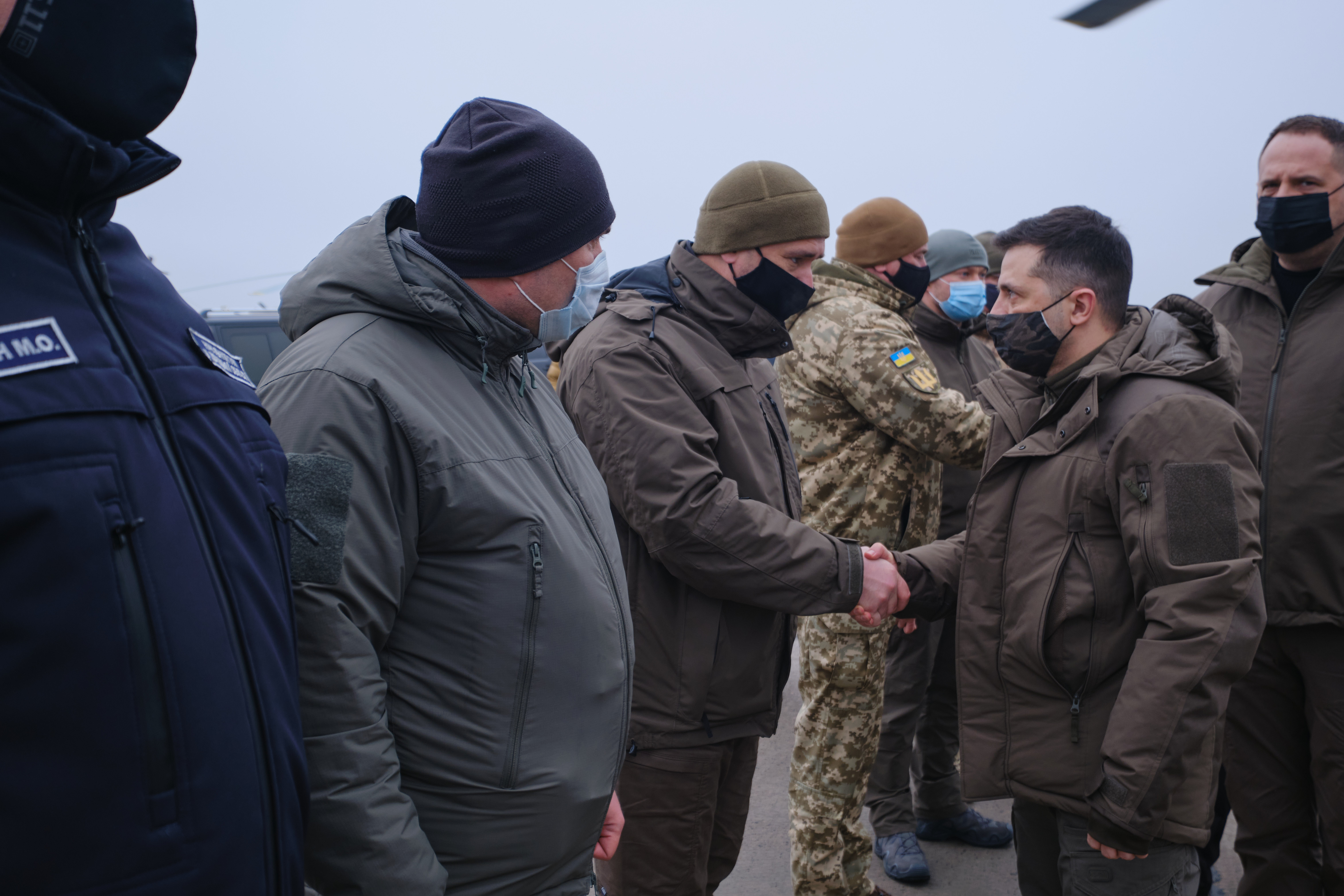 Последние новости донбасса. Зеленский прибыл в Донбас февраль. Зеленский прибыл в Донбасс. Новости Донбасса.