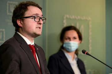 Більшість українців очікує, що мешканці тимчасово окупованих територій матимуть доступ до держпослуг – дослідження 