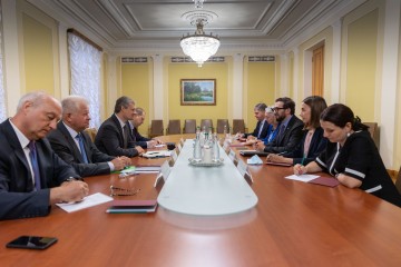 Питання подальшого розвитку відносин України та НАТО обговорили під час зустрічі Роман Машовець та Александер Вінніков
