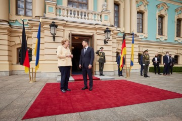 Meeting of Volodymyr Zelenskyy and Angela Merkel began in Kyiv