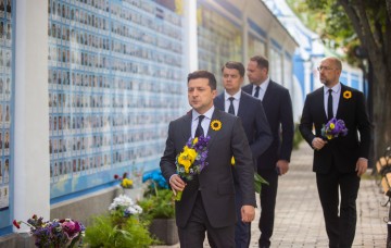 President honored memory of those who died for Ukraine