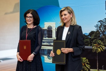 Олена Зеленська ініціювала підписання меморандуму про роботу над україномовними аудіогідами з комплексом «Музей образотворчого мистецтва Сан-Франциско»