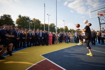 Президент України разом з президентом МОК відвідали урбан-парк у Києві