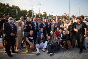 Президент України Володимир Зеленський разом з президентом Міжнародного олімпійського комітету Томасом Бахом, який перебуває в Україні з візитом, відвідав урбан-парк на території Національного комплексу «Експоцентр України» (ВДНГ), 11 вересня 2021 року