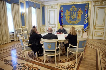 Президент передав орден Держави сім’ї загиблого Героя України Андрія Кузьменка