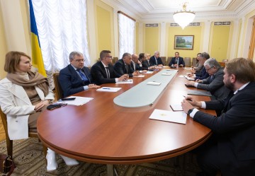 Андрій Єрмак провів установче засідання робочої групи з напрацювання пропозицій щодо окремих загроз у безпековій та енергетичній сферах України