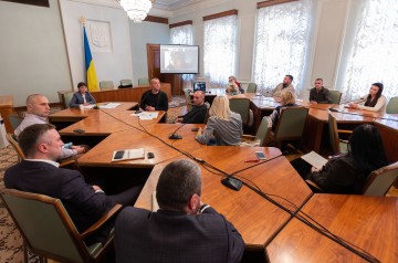 В Офісі Глави держави обговорили проблемні питання пошуку зниклих безвісти під час збройного конфлікту на сході країни, а також доступу до полонених на окупованих територіях та в Російській Федерації 