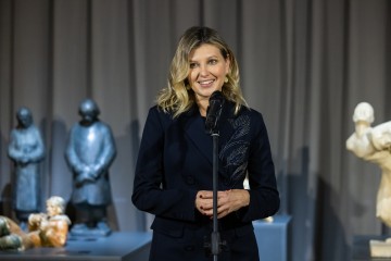 У трьох львівських музеях з ініціативи Олени Зеленської запрацювали україномовні аудіогіди