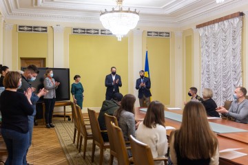 В Офісі Президента відбулося вручення ордерів на квартири учасникам бойових дій та родинам загиблих військових