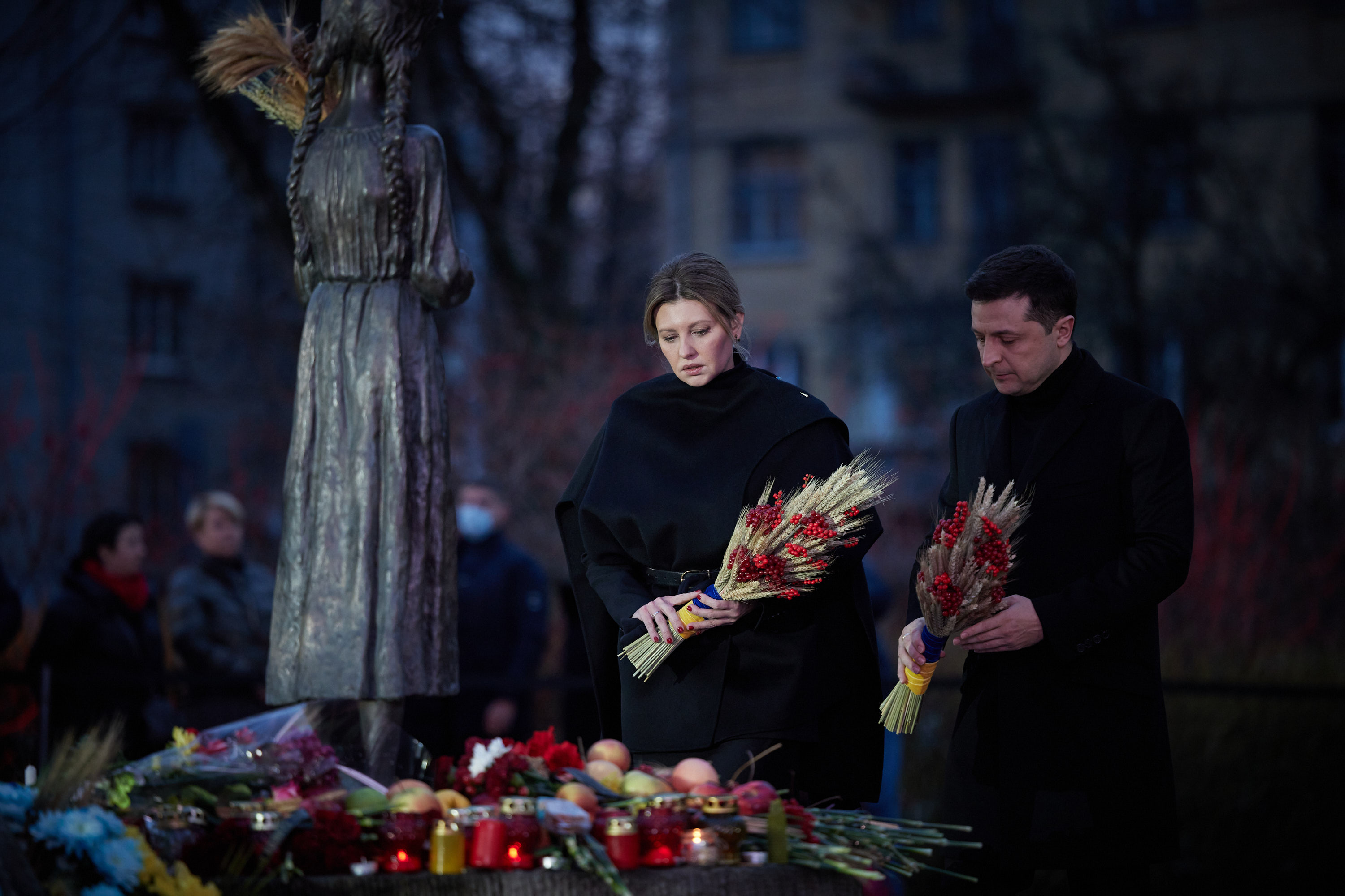 Голод на украине. Вручение наград жертвам Голодомора. Председатель Голодомора на Украине.