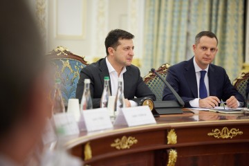 Volodymyr Zelenskyy met with the board of directors and heads of companies - members of the American Chamber of Commerce in Ukraine