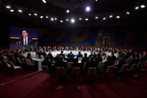 Під час робочої поїздки на Харківщину Президент України Володимир Зеленський взяв участь у засіданні президії Конгресу місцевих та регіональних влад, 11 лютого 2022 року. 