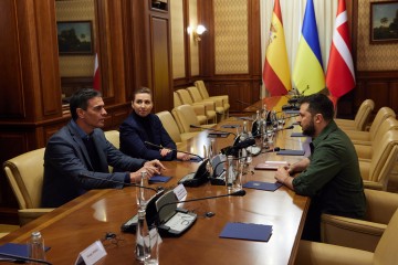 Volodymyr Zelenskyy discussed with the Prime Ministers of Denmark and Spain the issues of strengthening defense capabilities, rebuilding and supporting Ukraine's integration into the EU