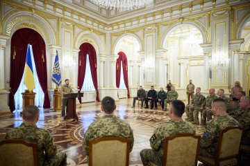 Участь Президента у врученні державних нагород військовослужбовцям та родинам загиблих Героїв України