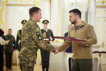 President presented awards to the military and family members of the fallen defenders who were awarded the title of Hero of Ukraine
