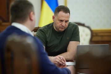 Андрій Єрмак провів зустріч з представниками культури та спорту