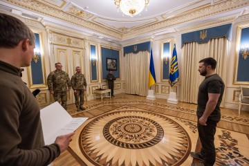 Зустріч Президента з військовослужбовцями ЗСУ, яким присвоєно звання Героя України