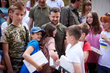 In the Zaporizhzhia region, the President met with Ukrainians displaced from the area of hostilities