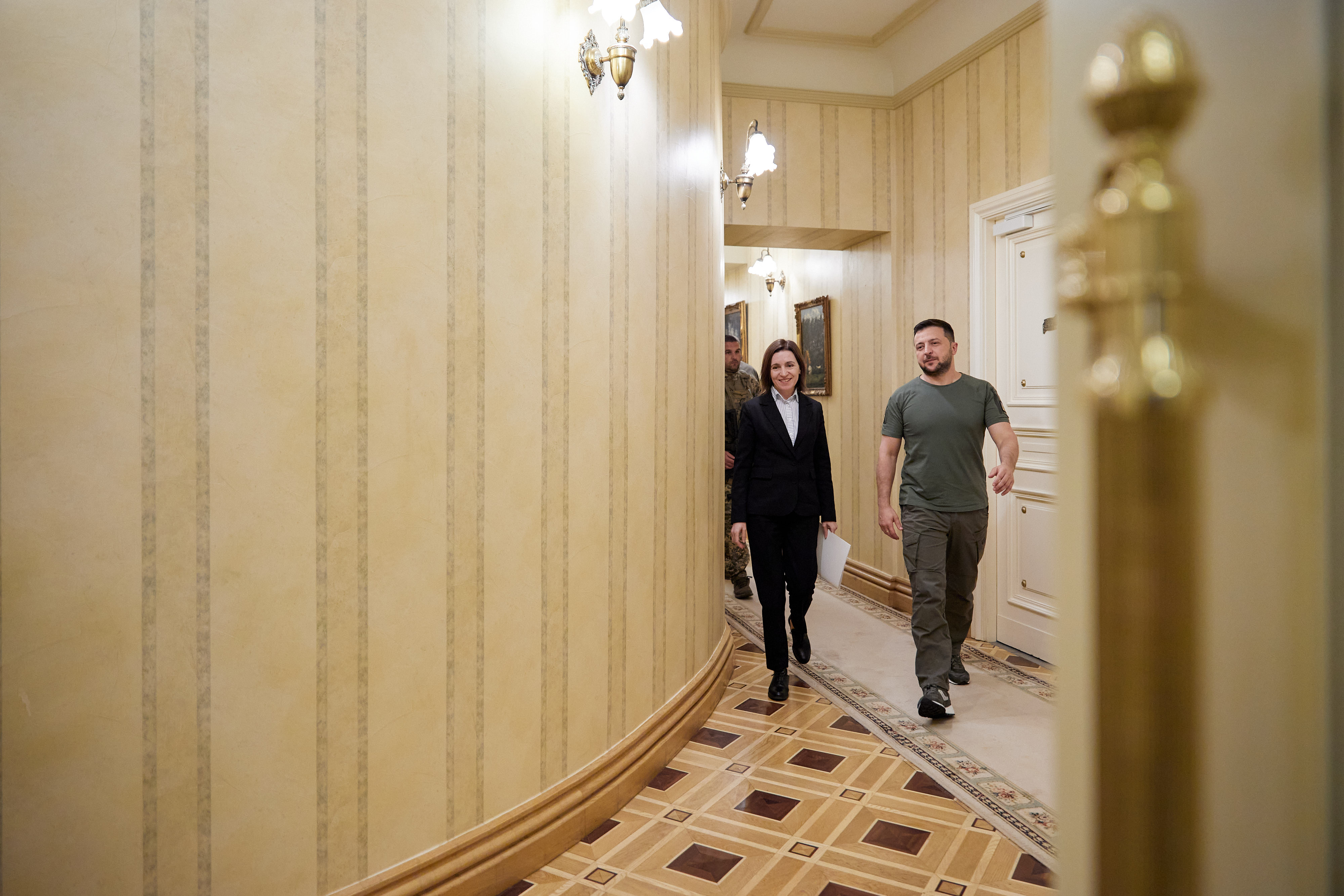 Президент України Володимир Зеленський провів зустріч з Президентом Республіки Молдова Маєю Санду, яка перебуває в нашій країні з візитом, 27 червня 2022 року.