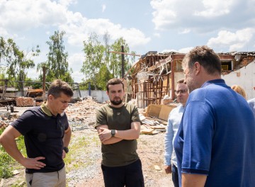 На всіх звільнених від російської окупації територіях України тривають відновлювальні роботи – Кирило Тимошенко