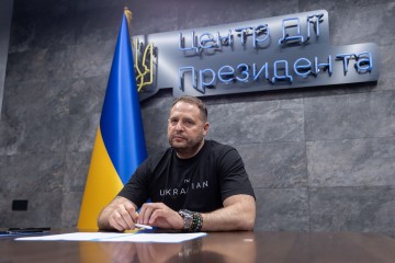 Головним принципом використання коштів, залучених на відбудову України, мають стати прозорість і довіра – Андрій Єрмак на конференції в Лугано