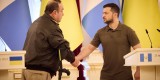 Президент України Володимир Зеленський провів зустріч з Президентом Республіки Гватемала Алехандро Джамматтеі Файа, який перебуває з візитом у нашій країні. Це перший візит Глави Гватемальської держави до України за всю історію двосторонніх відносин, а також перший візит лідера країни Латинської Америки й за останні 12 років, 25 липня 2022 року. 