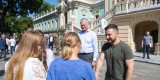 У День Української Державності Президент Володимир Зеленський провів зустріч з Президентом Литовської Республіки Гітанасом Наусєдою, який перебуває з візитом у нашій державі. У його присутності  Володимир Зеленський вручив перші паспорти громадянам України, яким виповнилося 14 років, 28 липня 2022 року. 
